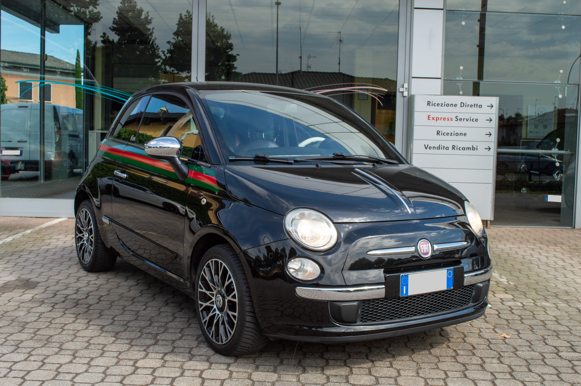 Fiat 500 1242cc Benzina edizione Gucci - immagine 8